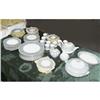 Image 1 : WEDGWOOD FLORENTINE PARTIAL DINNER SERVICE