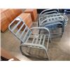 Image 2 : 4 metal patio loungers