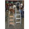 Image 1 : 2 aluminum ladders 3 step and 4 step