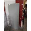 Image 1 : 6 ft folding leg table