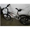Image 3 : Black arashi and grey diamondback bikes