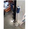 Image 1 : 2 YAMAHA SPEAKERS ON FLOOR STANDS
