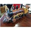 Image 2 : WOOD TRAIN FIGURE