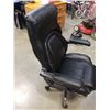 Image 2 : Black Lazy Boy gas lift lumbar support office chair