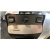 Image 2 : VITAMIX BLENDER - WORKING