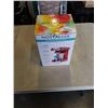Image 1 : NOSTALGIA RETRO SNOW CONE MAKER