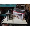 Image 1 : Kalorik Digital Deep Fryer with Oil Filtration working