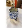 Image 14 : LOT OF PORCELAIN CHINA
