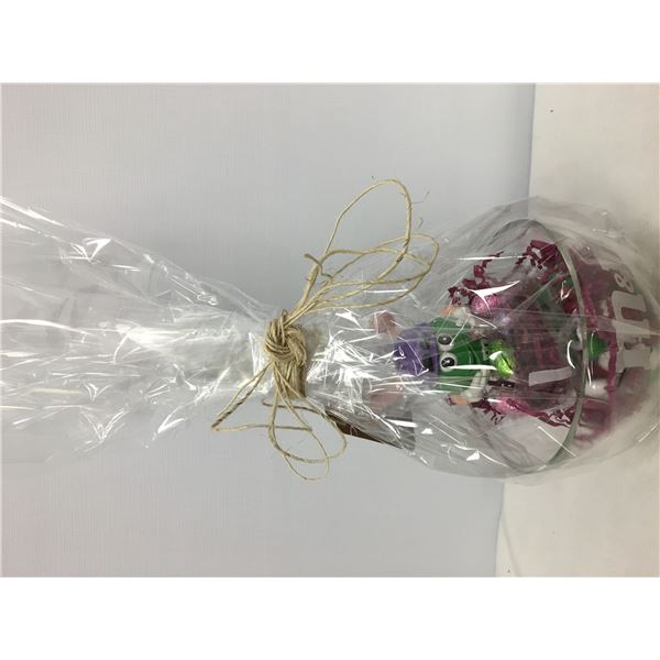 Gift basket m& m