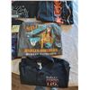 Image 1 : Harley Davidson - 6 Hats, 4 Short Sleeve Shirts (XXL), Scarves, Shorts, Fleece Pants