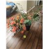 Image 1 : 2 Fake Flower Decorative Vases