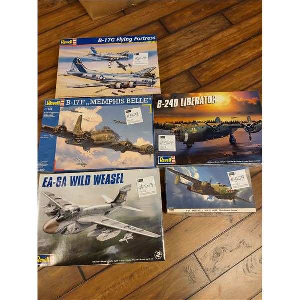 5 Airplanes. B-25J Mitchell Solid Nose. - B-17G Flying Fortress. - EA-6A Wild Weasel. - B-24D Libera