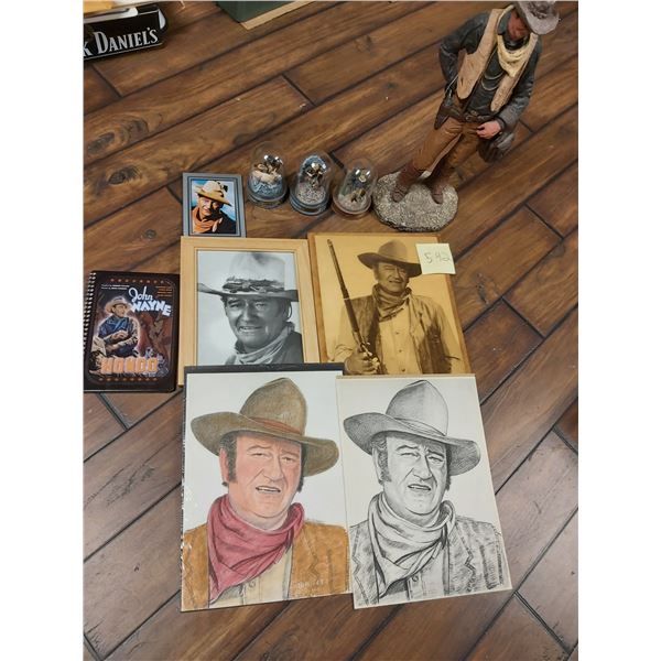 John Wayne Collection. 5 Pictures - 1 Statue - Book Ornaments