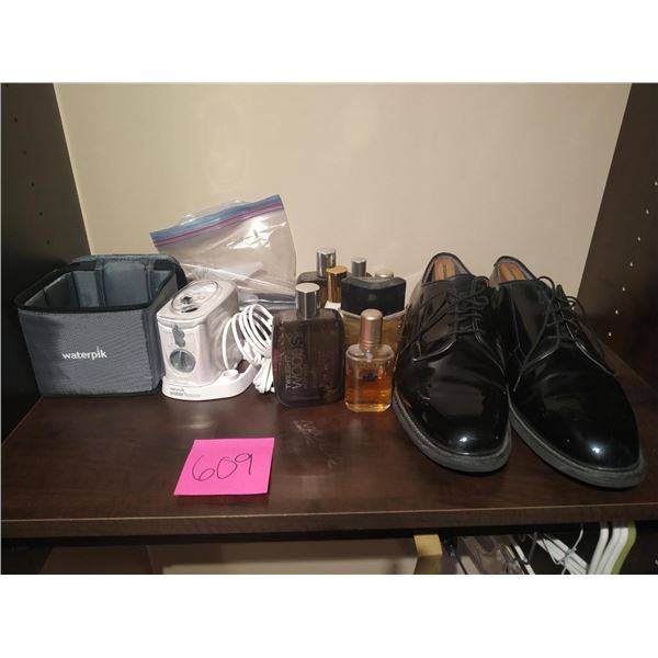 Bates Shoes Size 13 - Cologne & Waterpik