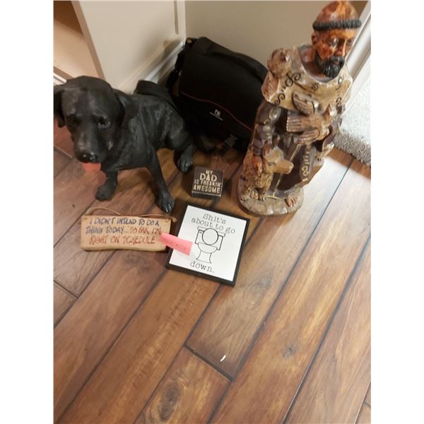 Dog Statues - Camera Bag - Pictures x3