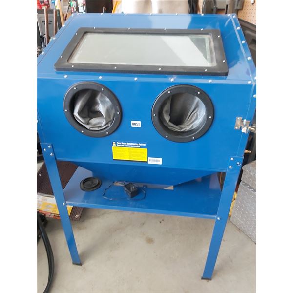 Floor Model Sandblasting Cabinet