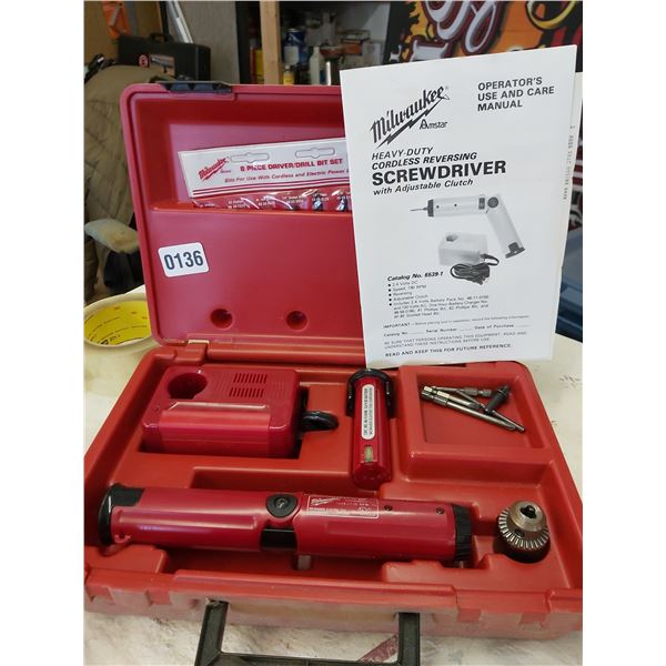 Milwaukee Cordless Reversing Screwdriver