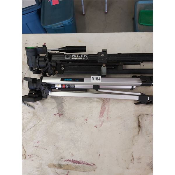 Sakar TR-7 Tripod & Silk Universal U-212 Tripod