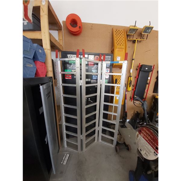 Erickson 3 Tier Ladder