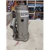 Image 2 : 6 ton Hydraulic Jack