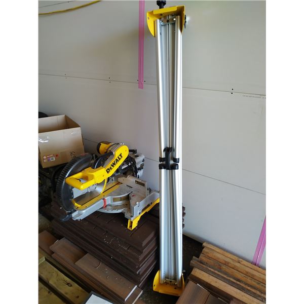 Dewalt Miter Saw DW718 Type 1 120V 12" Double Bevel Sliding Compound