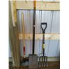 Image 1 : Shovel - Ice Chopper - Pitch fork