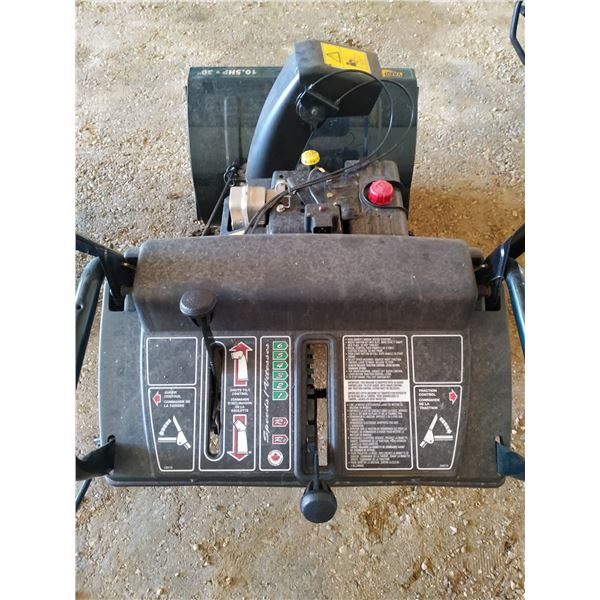 Yard works 10.5HP - 30" Tecumseh Snow Blower