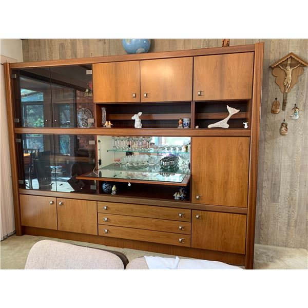 Wall Unit