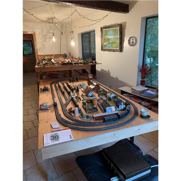 Entire Train Diorama - Model Scenery