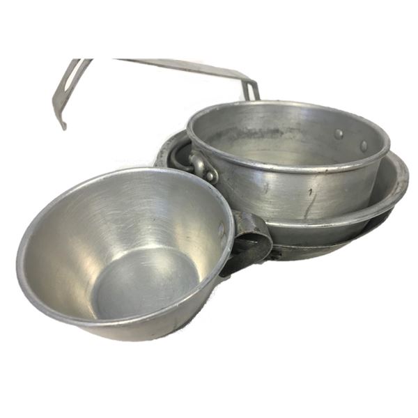 Wear Ever Cookware Made in Canada, no 168 Nests and closes with clamp