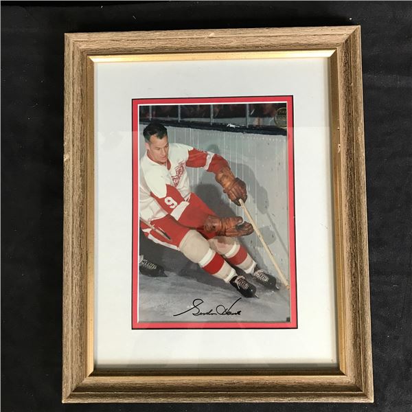 GORDIE HOWE AUTOGRAPHED CUSTOM FRAMED PHOTO (COA)