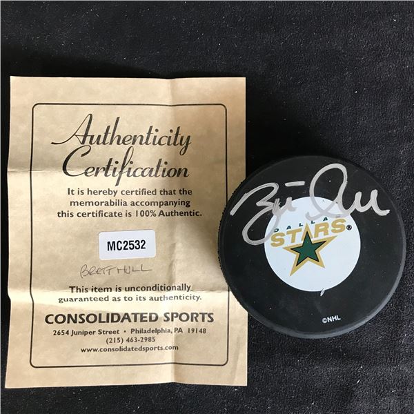 BRETT HULL AUTOGRAPHED DALLAS STARS LOGO PUCK (CONSOLIDATED SPORTS COA)