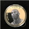 Image 2 : KOBE BRYANT COMMEMORATIVE COIN w/ DISPLAY BOX