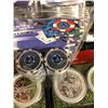 Image 2 : NHL PLAYING CARDS AND POKER CHIPS LOT
