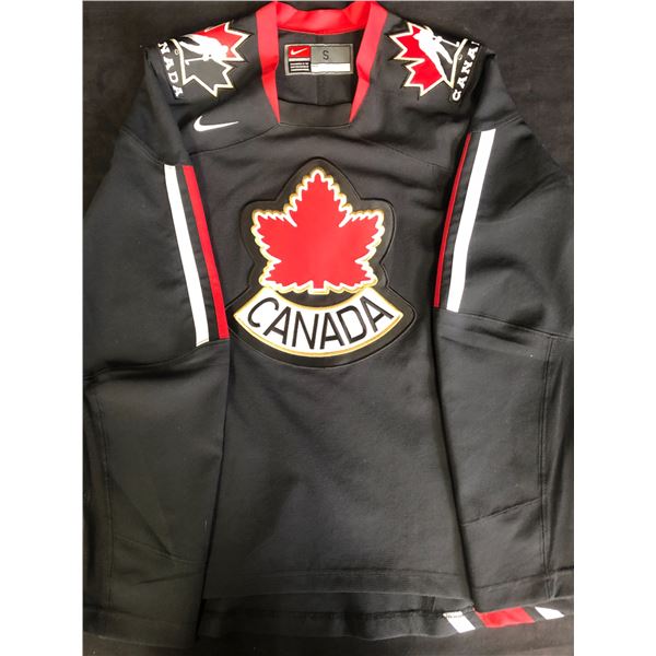 TEAM CANADA HOCKEY JERSEY (SMALL)