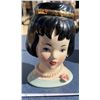 Image 1 : Head Vase