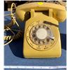 Image 1 : Old Gold Table Telephone