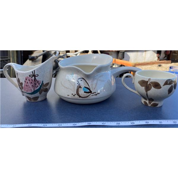 Red Wing Gravy Boat + Cream And Sugar