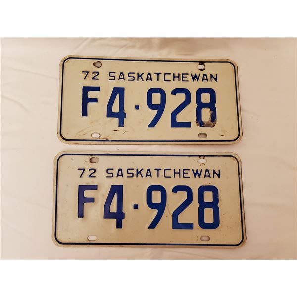PAIR 1972 LICENSE PLATES