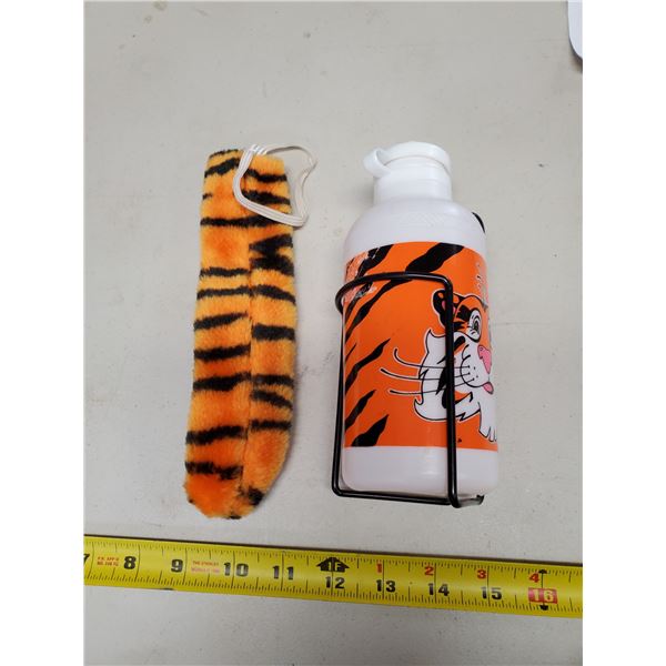 ESSO TIGER BOTTLE & TAIL