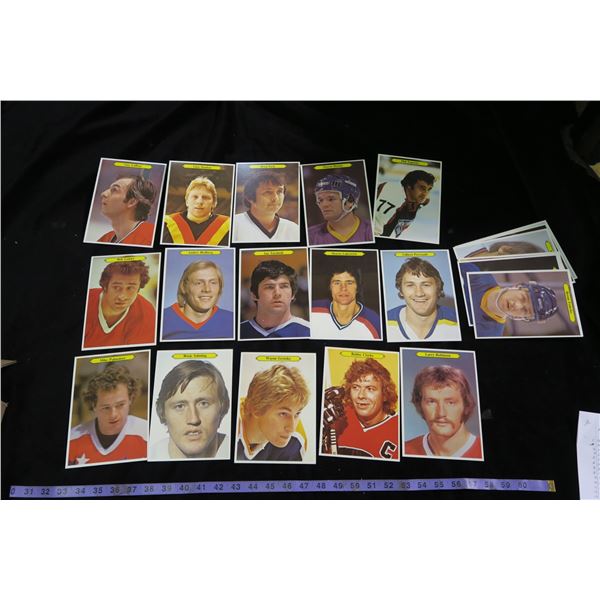 O-pee-chee 5×7 Hockey Cards, 24 Set