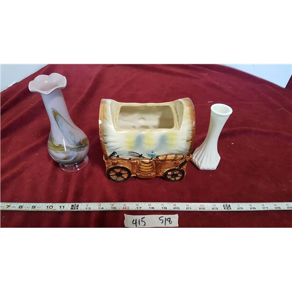 2 Vases & Wagon Ceramic Pc.