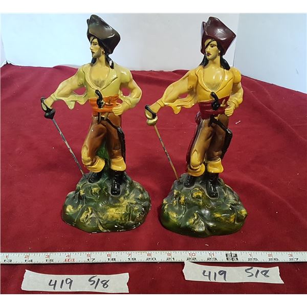 2 Pirate Figurines