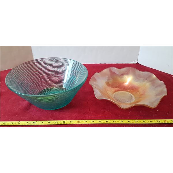Lot 2 Carnival Glass Bowls