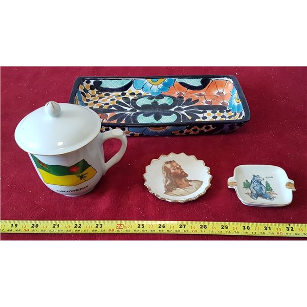 Lot of Sk. Mug & Spoon Rest & Serving Dish