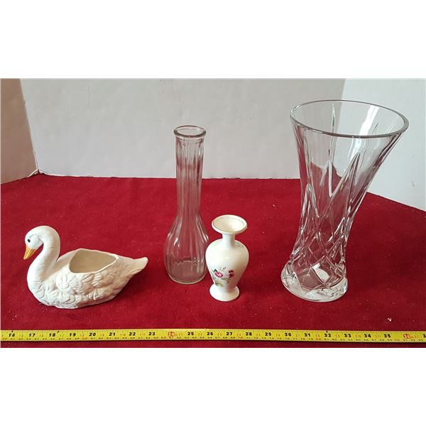 Lot of Vases & Home Décor