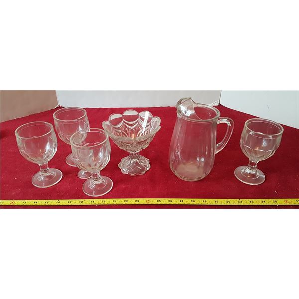 Lot of Glassware - 4 Matching Goblets