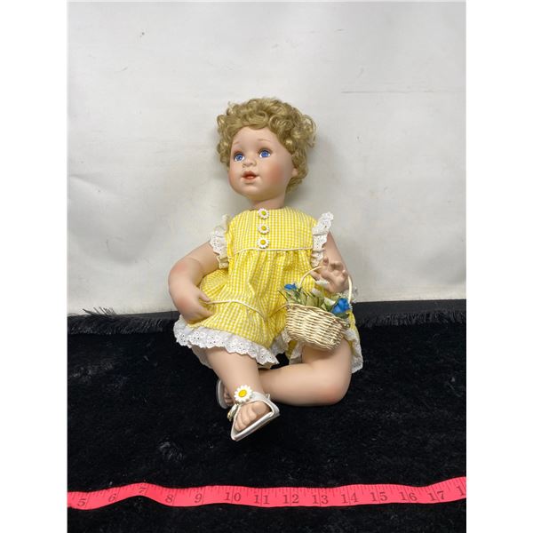 "The Ashton-Drake Galleries" Vintage Yellow Doll