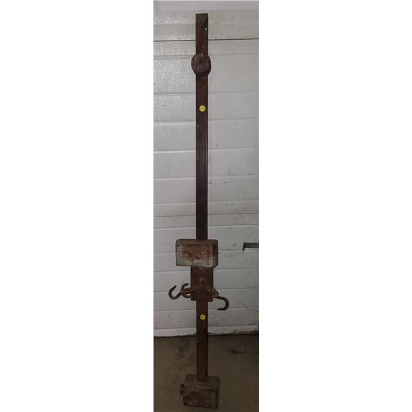 FAIRBANKS MERCANTLE PIGSCALE 53"L