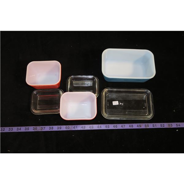 3 Pyrex Dishes, one lid chipped